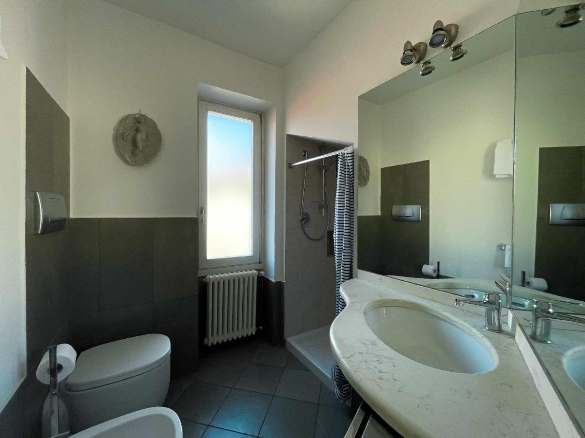 Skyway Apartment With Private Lake View Terrace Bellagio Bagian luar foto